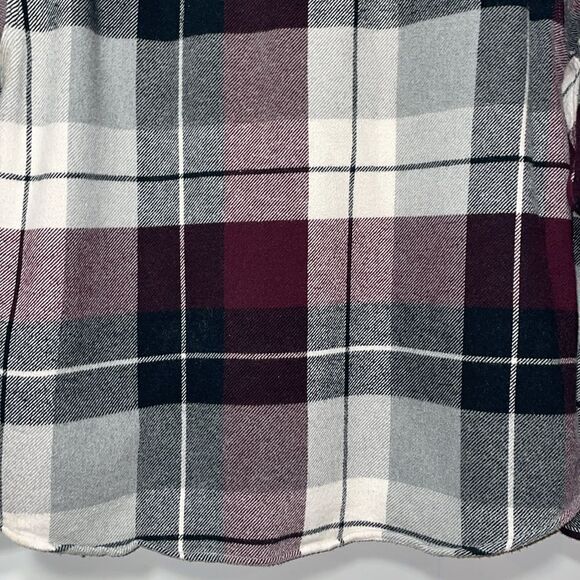 American Eagle thick flannel with hoodie - Picture 7 of 7